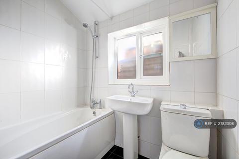 undefined, Villiers Road, Kingston Upon Thames, KT1