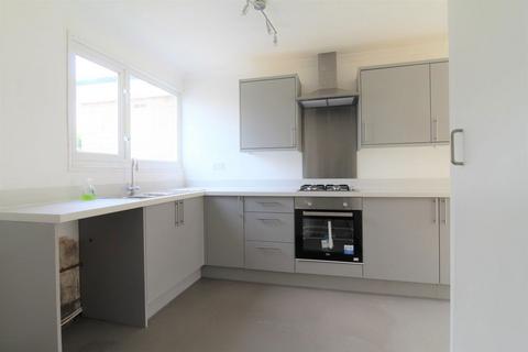 3 bedroom terraced house to rent, Gayrigg Court, Chilwell, Nottingham, NG9 5ND