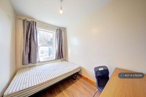 undefined, Villiers Road, Kingston Upon Thames, KT1