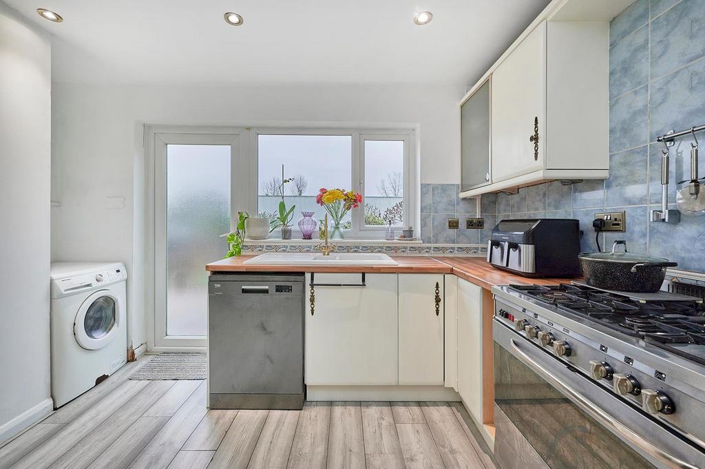 Fitted Kitchen