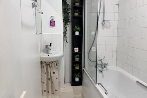 2 bedroom flat for sale, Page Street, London SW1P