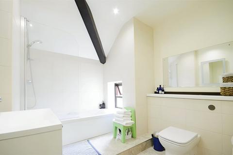 5 bedroom detached house to rent, The Burlings, Ascot, SL5