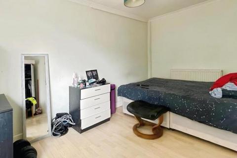 undefined, Ashbourne,  Bracknell,  RG12