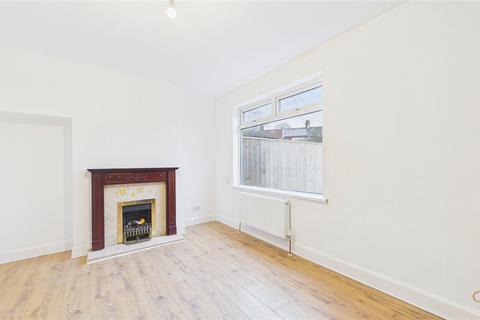 3 bedroom terraced house to rent, Park Vale Road, Middlesbrough TS4
