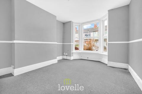 3 bedroom terraced house for sale, Legsby Avenue, Grimsby DN32