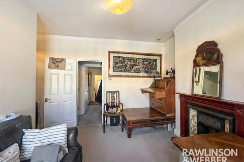 undefined, Walton Road, East Molesey KT8