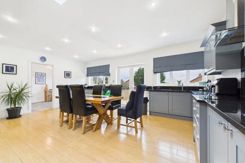 undefined, Bath Road, Calcot, Reading, RG31