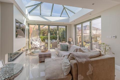undefined, Hanks Close, Malmesbury, SN16