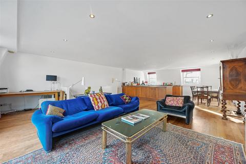 3 bedroom maisonette for sale, Hammersmith Grove, London W6