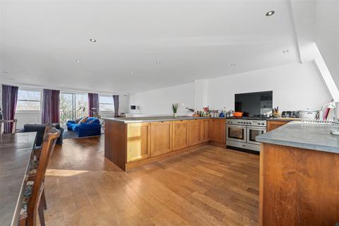 3 bedroom maisonette for sale, Hammersmith Grove, London W6