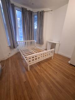 2 bedroom terraced house to rent, Algernon road, SE13 7AP