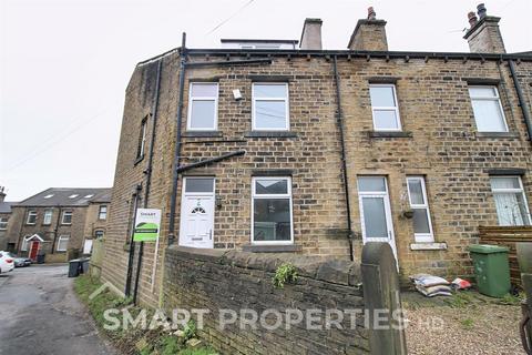 3 bedroom house to rent, Wellington Street, Huddersfield HD3