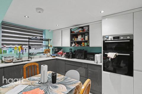 3 bedroom semi-detached house for sale, Maycroft Close, Ipswich