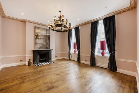4 bedroom apartment for sale, John Street, London, WC1N