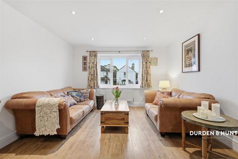 3 bedroom semi-detached house for sale, Woodland Road, Loughton, IG10