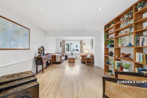 3 bedroom semi-detached house for sale, Woodland Road, Loughton, IG10