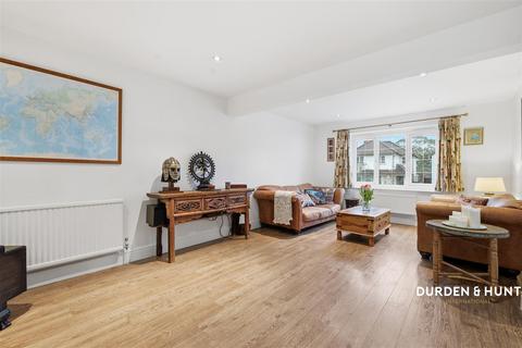 3 bedroom semi-detached house for sale, Woodland Road, Loughton, IG10