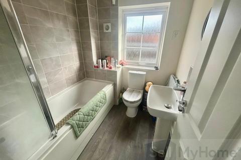 2 bedroom townhouse for sale, Bingley Avenue, Tamworth