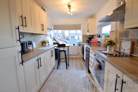 3 bedroom semi-detached house for sale, Conway Drive, Shepshed, Loughborough