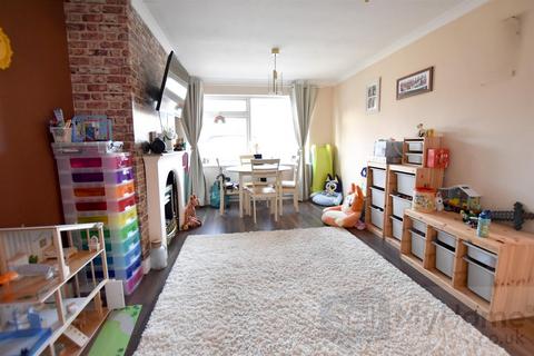 3 bedroom semi-detached house for sale, Conway Drive, Shepshed, Loughborough