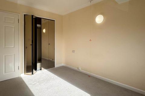 1 bedroom flat for sale, Queens Park, Bournemouth