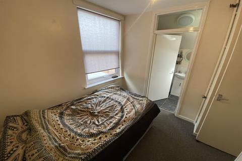 1 bedroom apartment to rent, Flat 2, Lenton Boulevard, Lenton, NG7 2ES