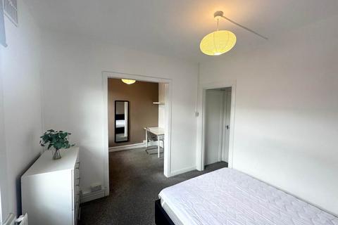 undefined, Haddon Avenue (Room 2), West Yorkshire LS4
