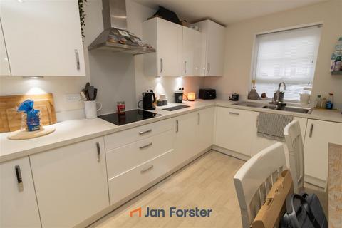 4 bedroom semi-detached house for sale, Magnolia Drive, Blakelaw