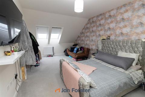 4 bedroom semi-detached house for sale, Magnolia Drive, Blakelaw