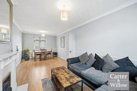 undefined, Winding Way, Dagenham, Essex