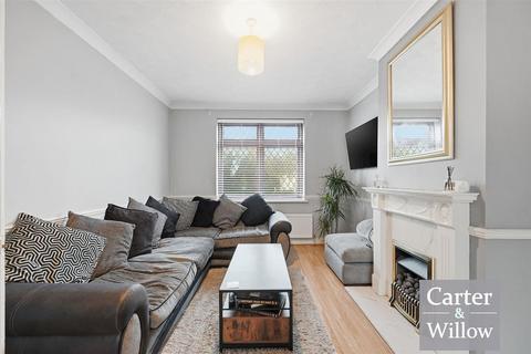 undefined, Winding Way, Dagenham, Essex