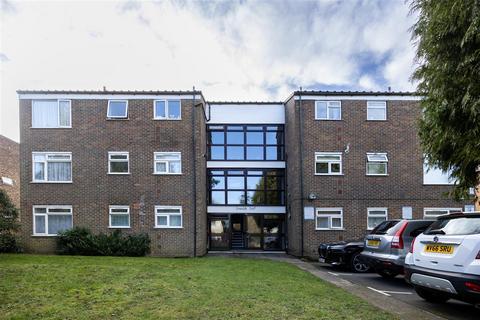 Greendale Court, South Croydon