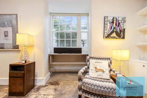 2 bedroom apartment for sale, Montpelier Crescent, Brighton