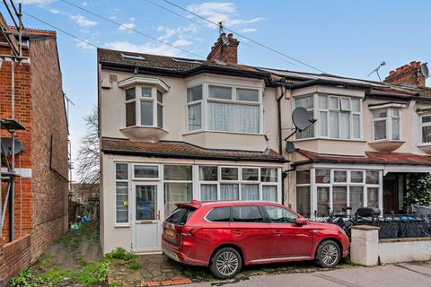 4 bedroom end of terrace house for sale, Cedar Road, Croydon CR0