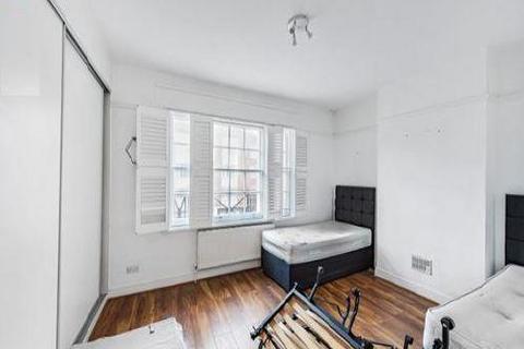 undefined, Finchley Road, Hampstead, NW3