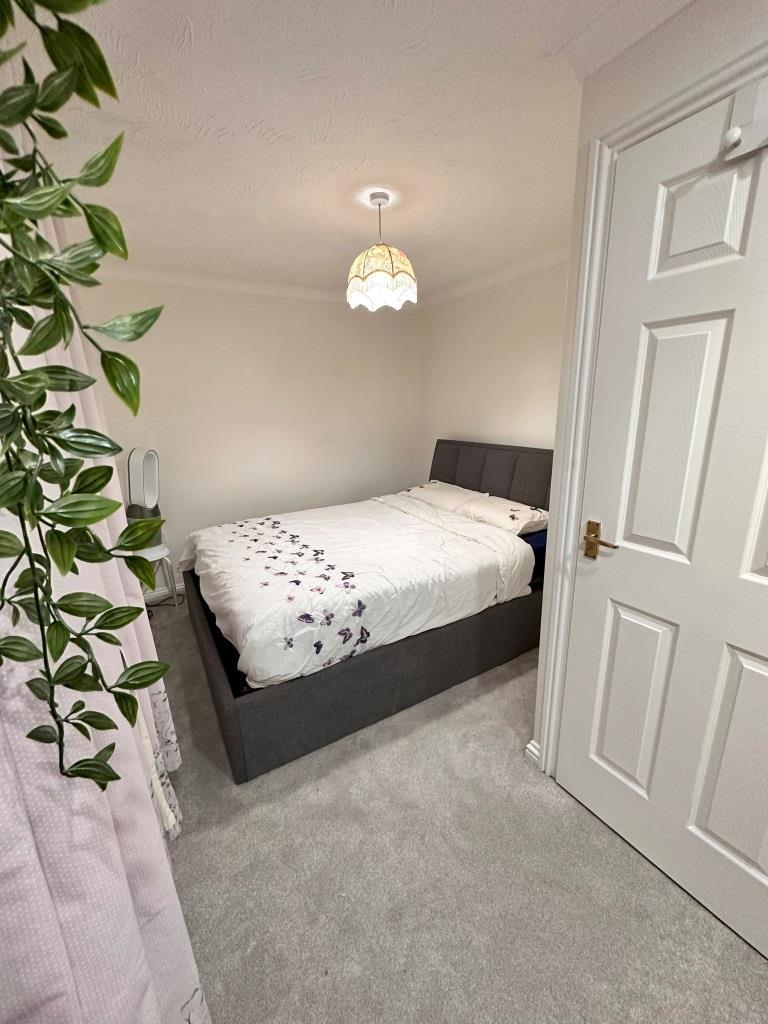 Bedroom 2 Pic 1
