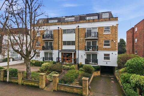 2 bedroom apartment for sale, Woodford Road, London