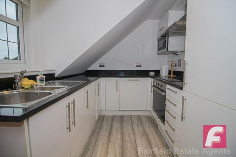 2 bedroom apartment for sale, Cornwall Road, Pinner, HA5