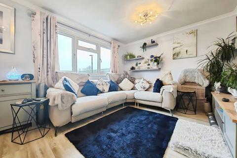 1 bedroom maisonette for sale, Burgett Road, Slough
