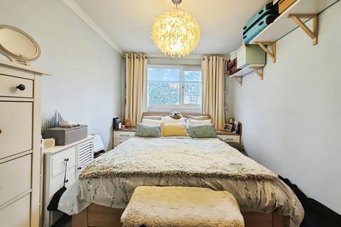1 bedroom maisonette for sale, Burgett Road, Slough