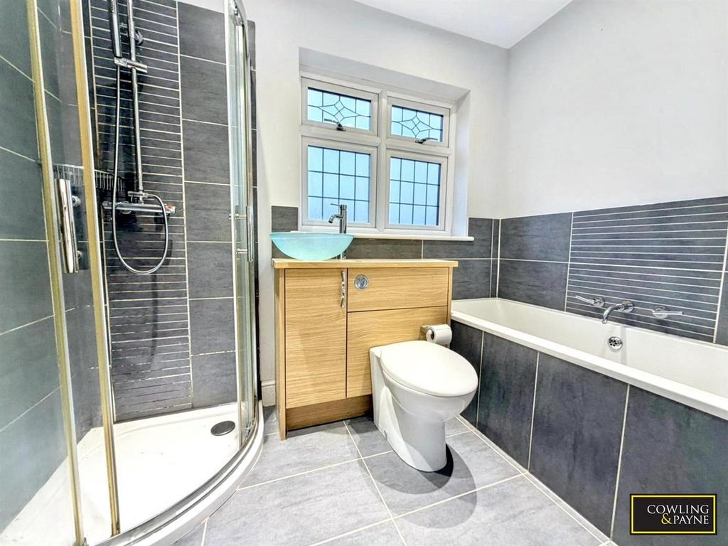 4 piece bathroom