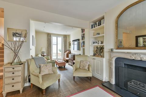 4 bedroom terraced house to rent, Hasker Street, Chelsea, London