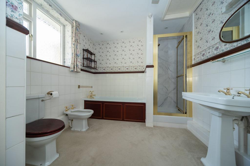 En suite bathroom