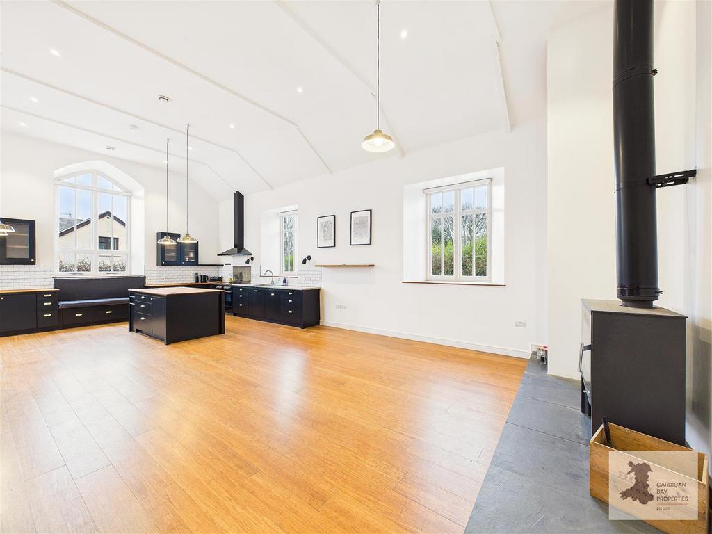 Kitchen/Living area