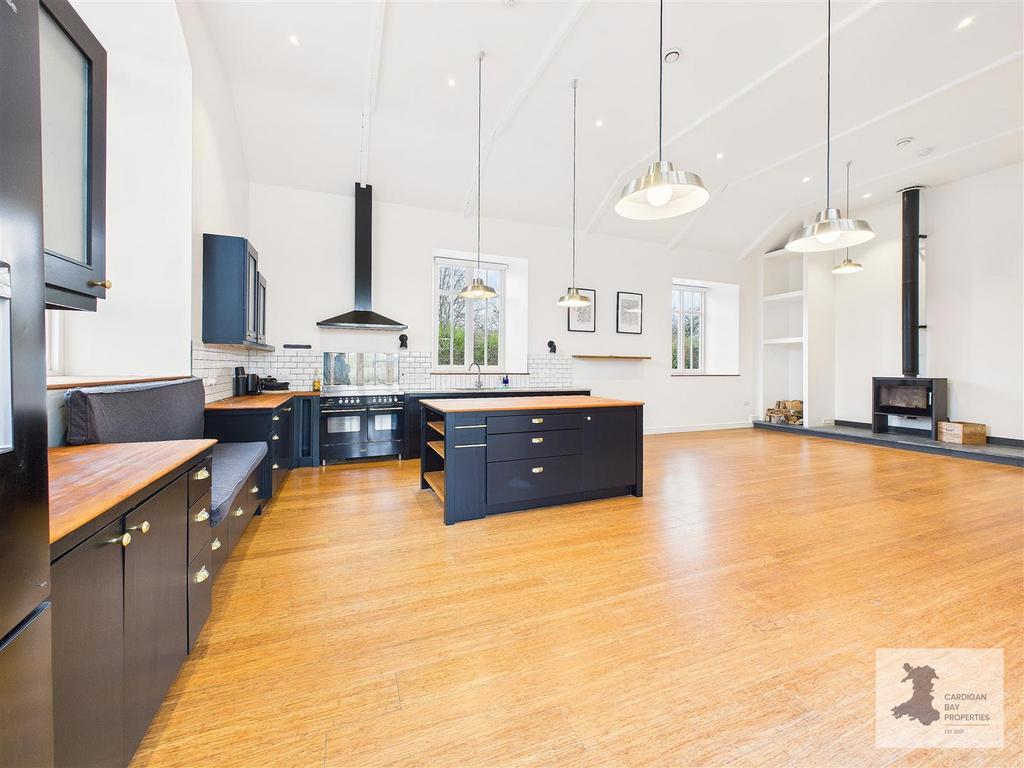 Kitchen/Living area