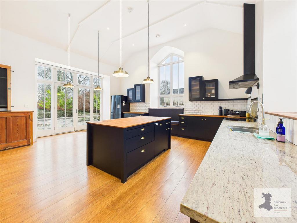 Kitchen/Living area