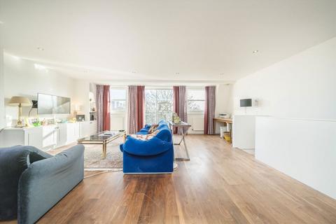 3 bedroom flat for sale, Hammersmith Grove, London W6