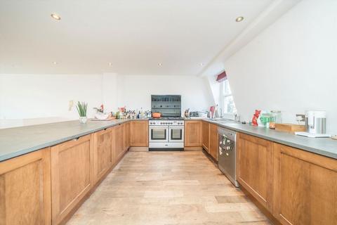 3 bedroom flat for sale, Hammersmith Grove, London W6