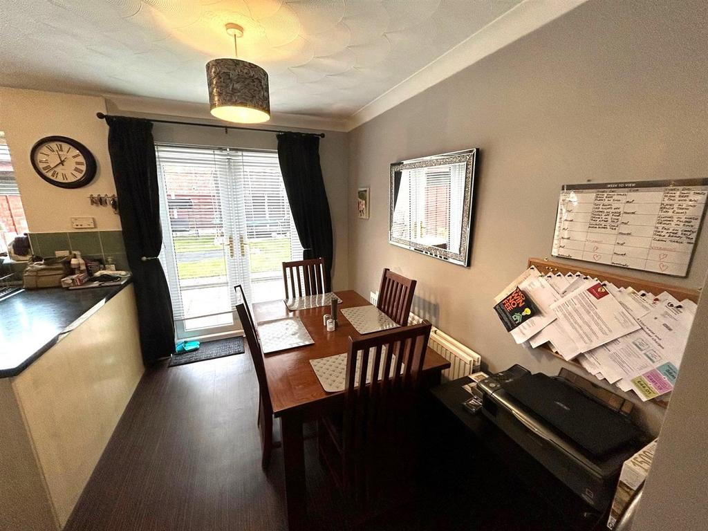Dining kitchen