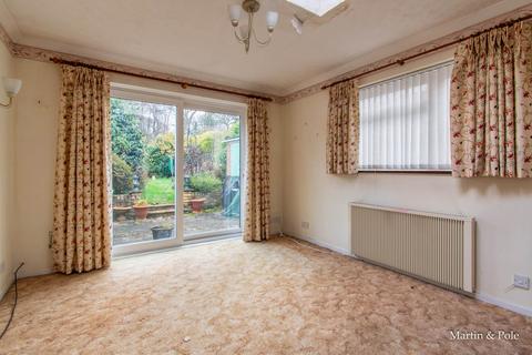 undefined, Redhatch Drive, Earley, Reading